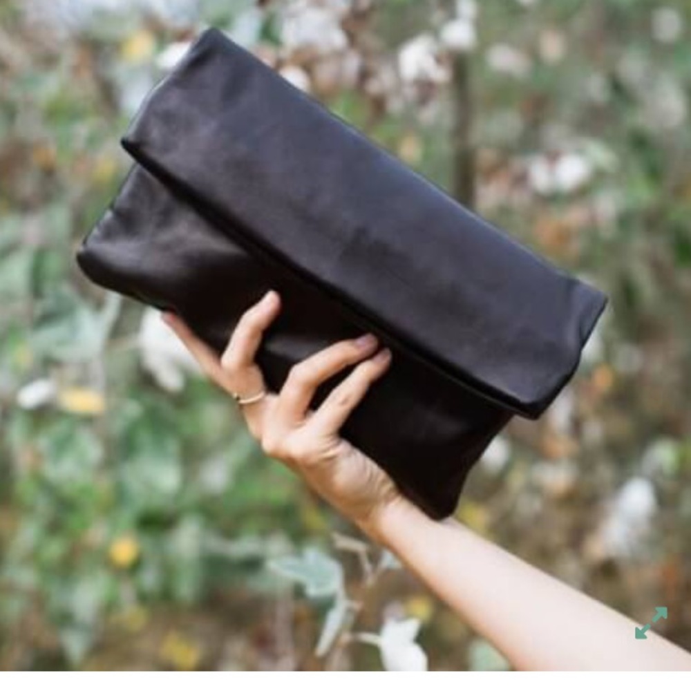 Sseko black leather convertible crossbody bag